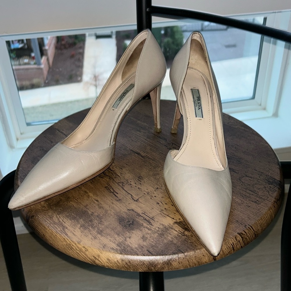 Prada pointed toe heel size 39